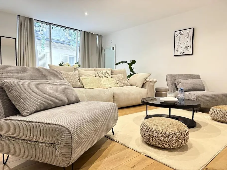 Apartment Acogedor En El Centro De Paris. *